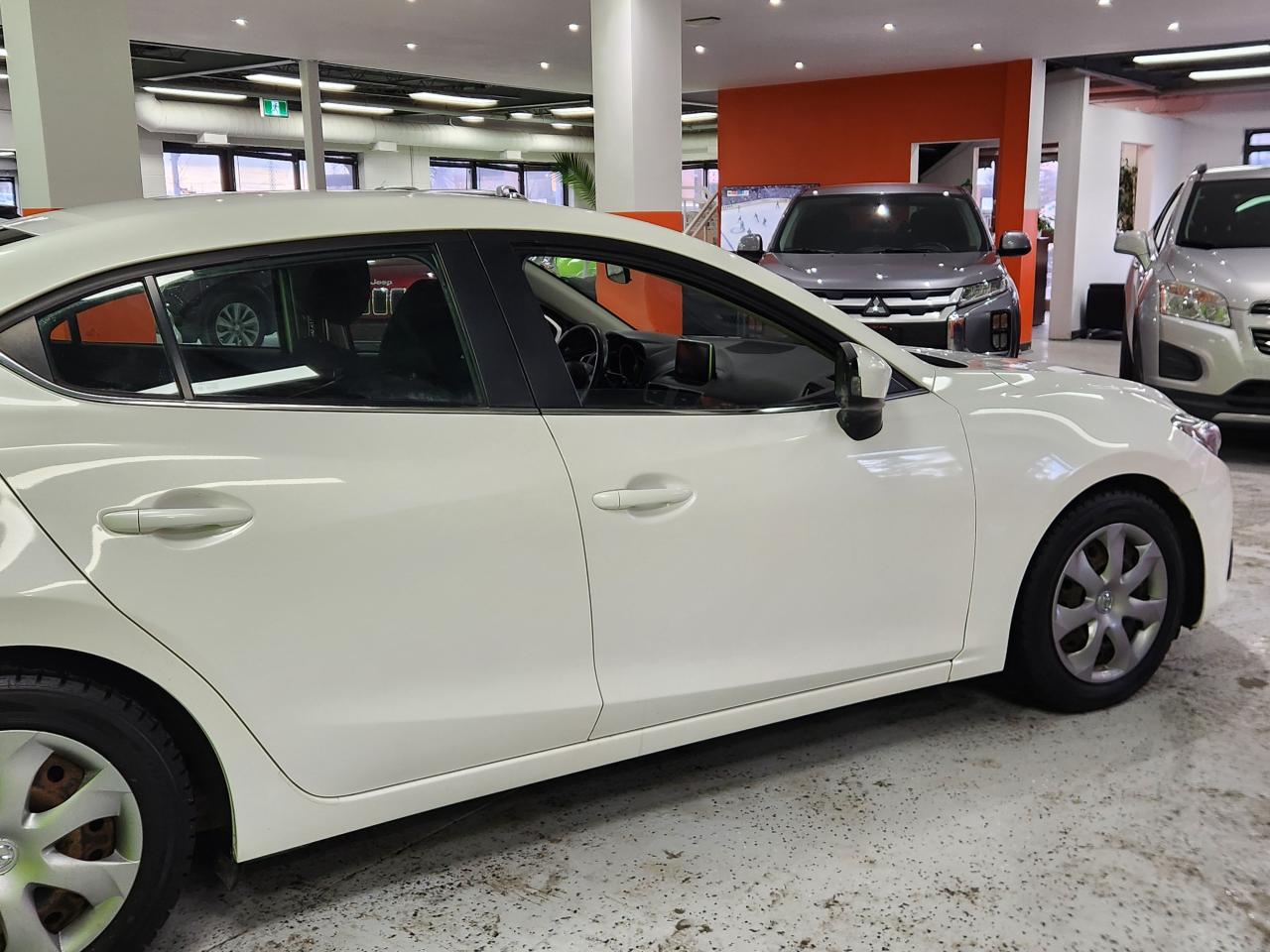 2014 Mazda MAZDA3 4dr Sdn GS-SKY No Accident Camera 2 SETS OF WHEELS Photo