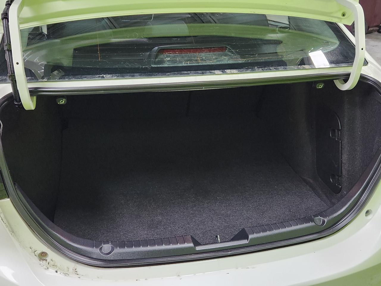 2014 Mazda MAZDA3 4dr Sdn GS-SKY No Accident Camera 2 SETS OF WHEELS Photo