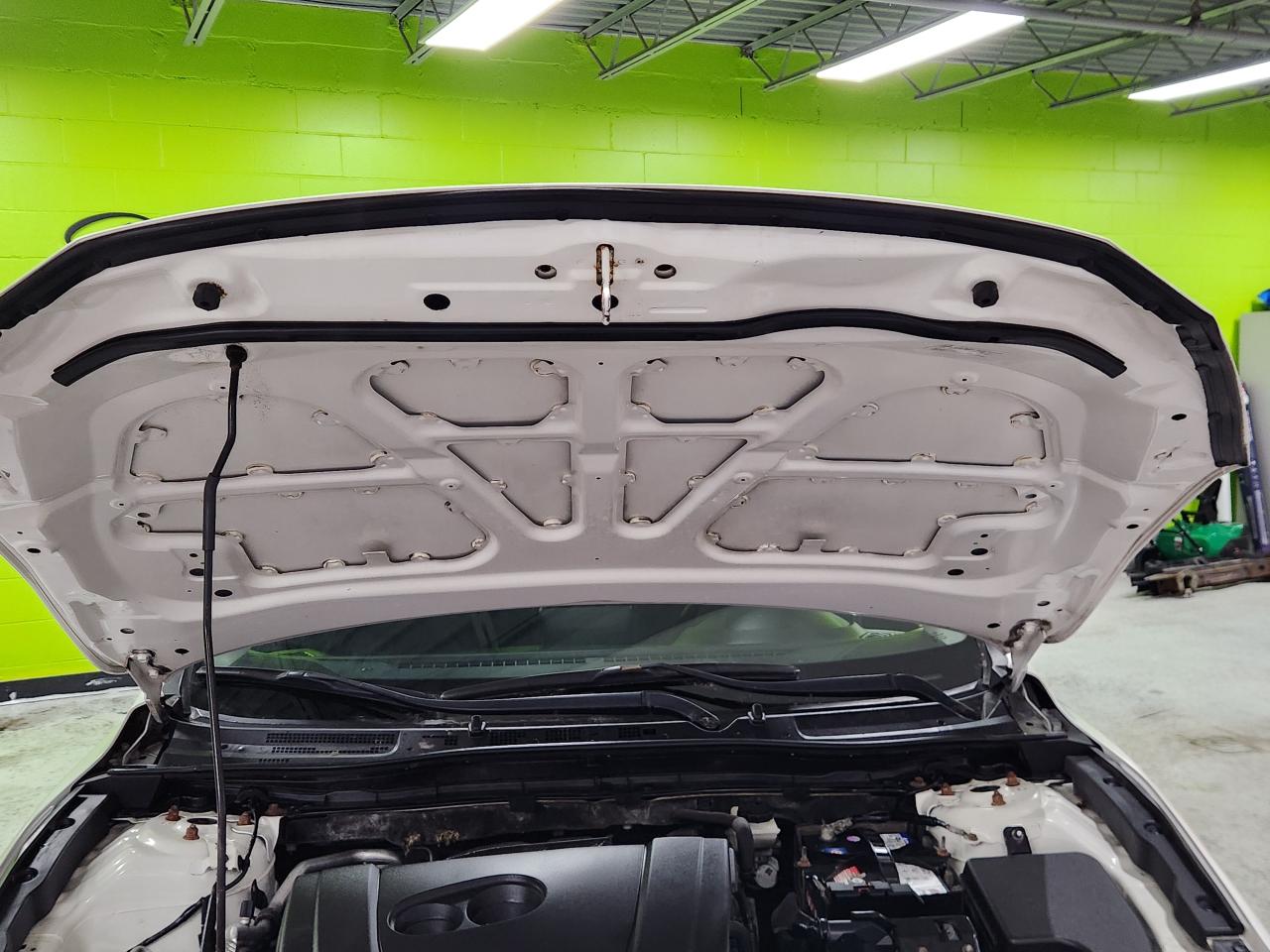 2014 Mazda MAZDA3 4dr Sdn GS-SKY No Accident Camera 2 SETS OF WHEELS Photo