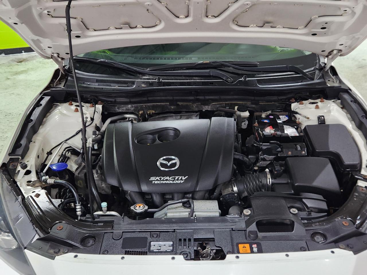 2014 Mazda MAZDA3 4dr Sdn GS-SKY No Accident Camera 2 SETS OF WHEELS Photo