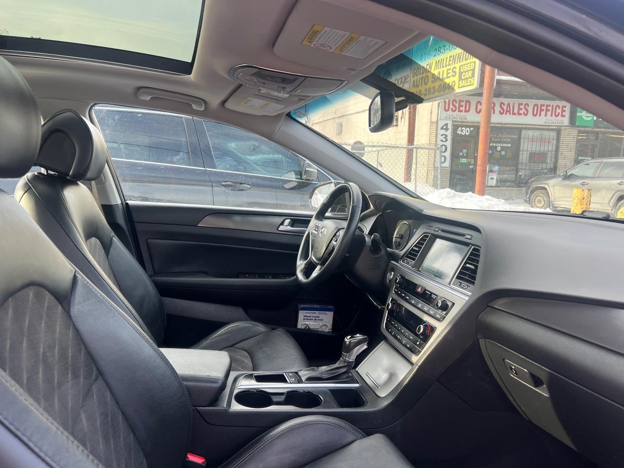 2015 Hyundai Sonata LEATHER-NAV-BACK CAM-HEATED SEATS & MORE Photo