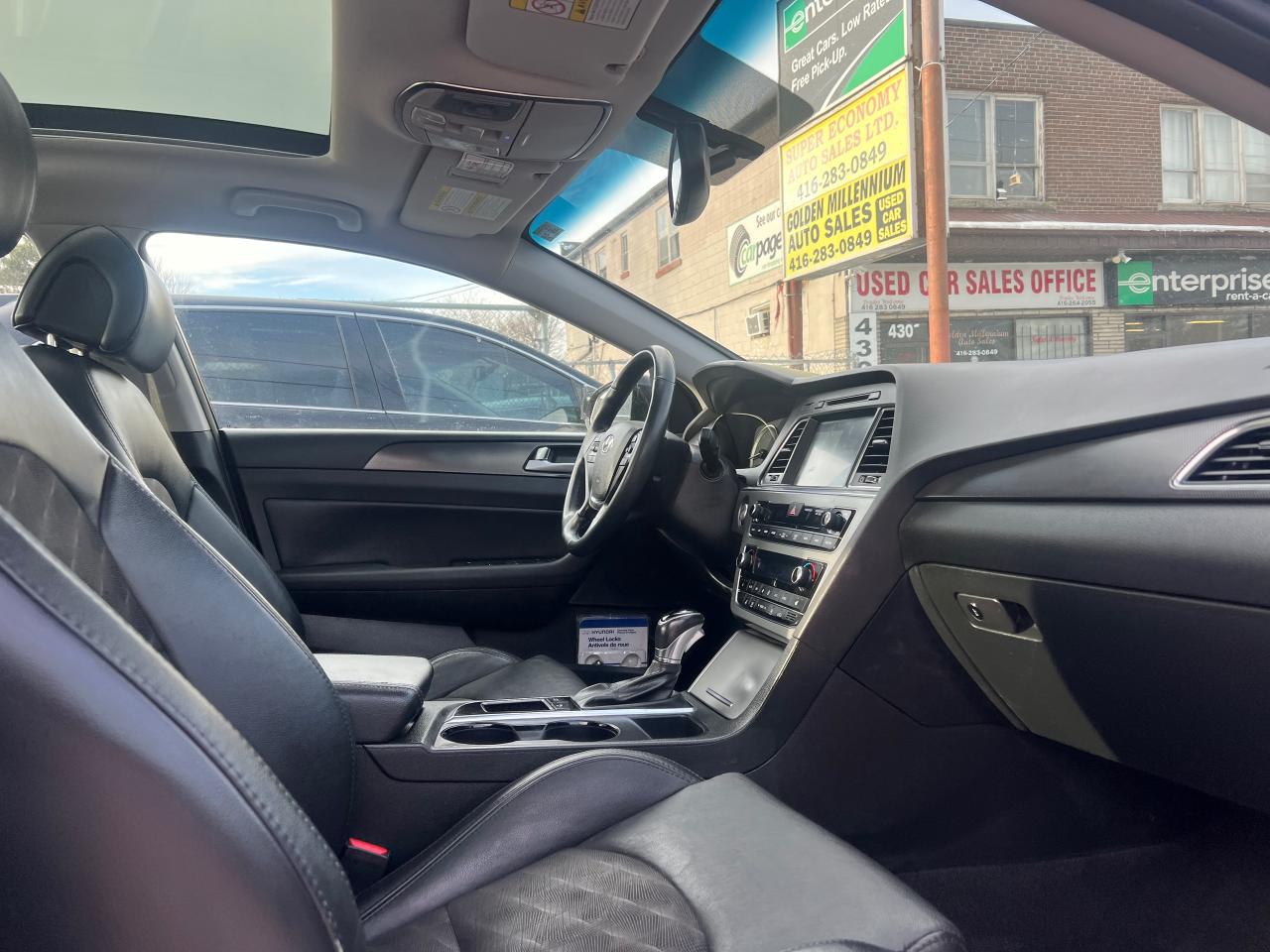 2015 Hyundai Sonata LEATHER-NAV-BACK CAM-HEATED SEATS & MORE Photo