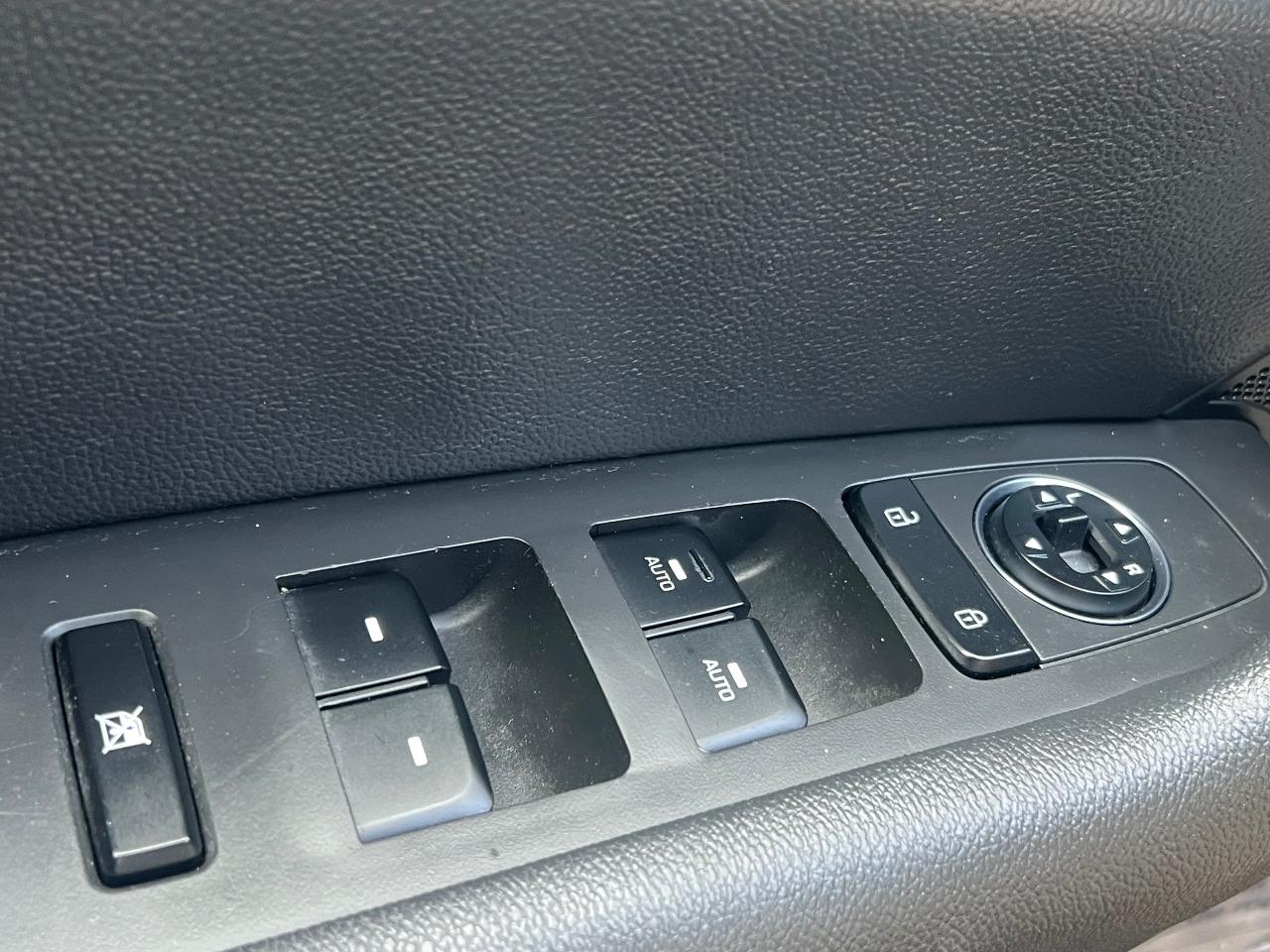 2015 Hyundai Sonata LEATHER-NAV-BACK CAM-HEATED SEATS & MORE Photo