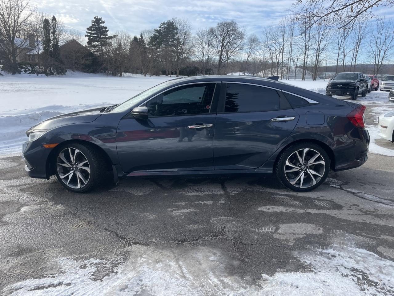 2021 Honda Civic Touring Sedan CVT *sunrf/Nav/lthr Photo2