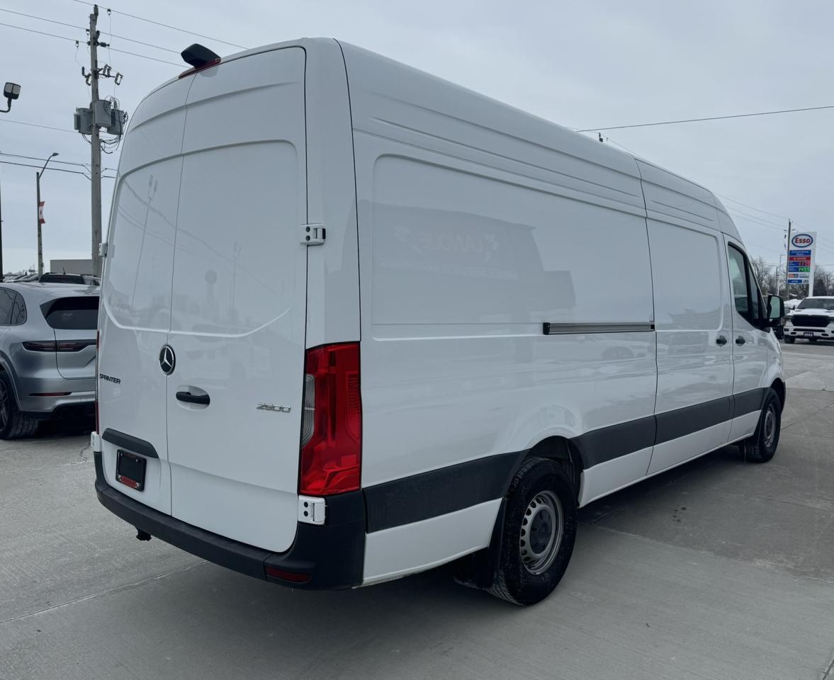 2025 Mercedes-Benz Sprinter HR 170" Photo