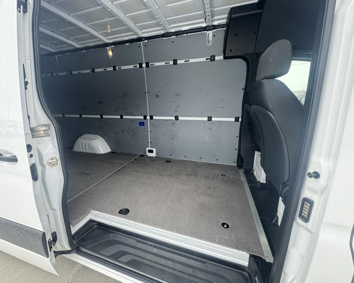 2025 Mercedes-Benz Sprinter HR 170" Photo