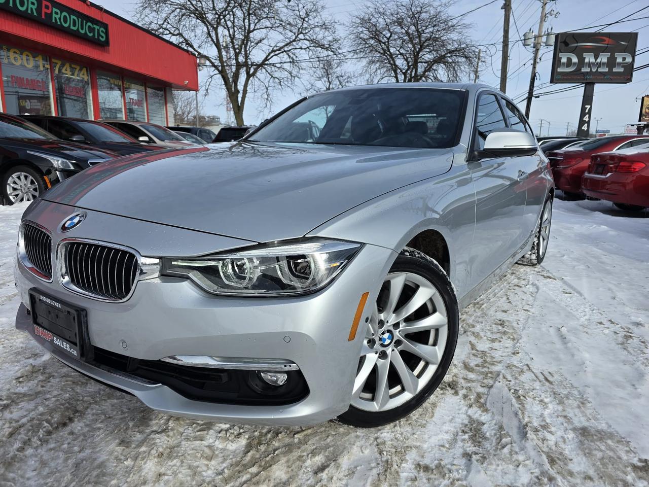2017 BMW 3 Series 330i xDrive Photo1