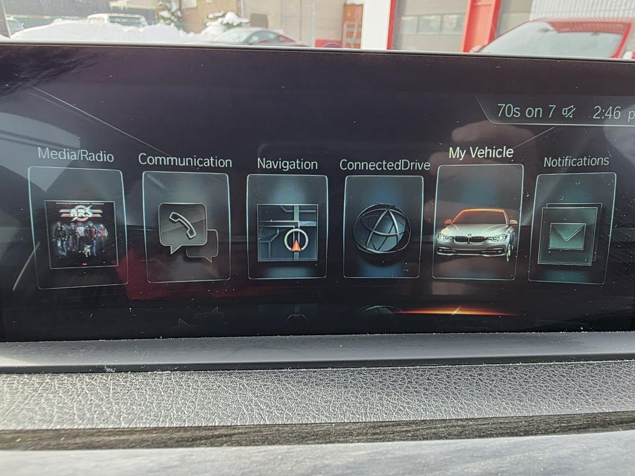 2017 BMW 3 Series 330i xDrive Photo