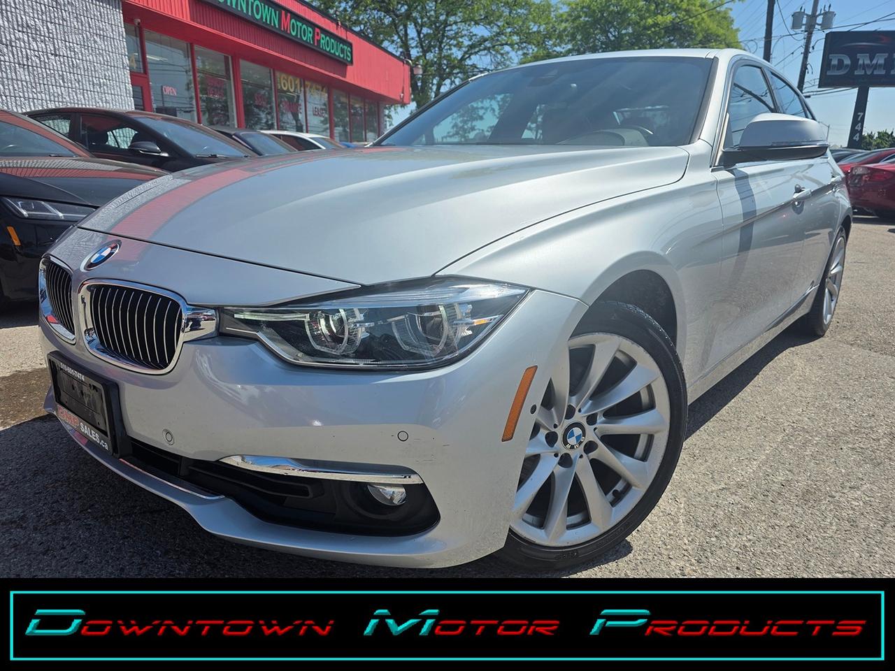 2017 BMW 3 Series 330i xDrive Photo0