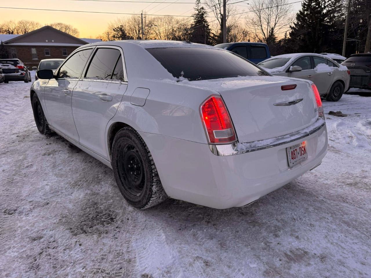 2013 Chrysler 300 Touring  Photo4