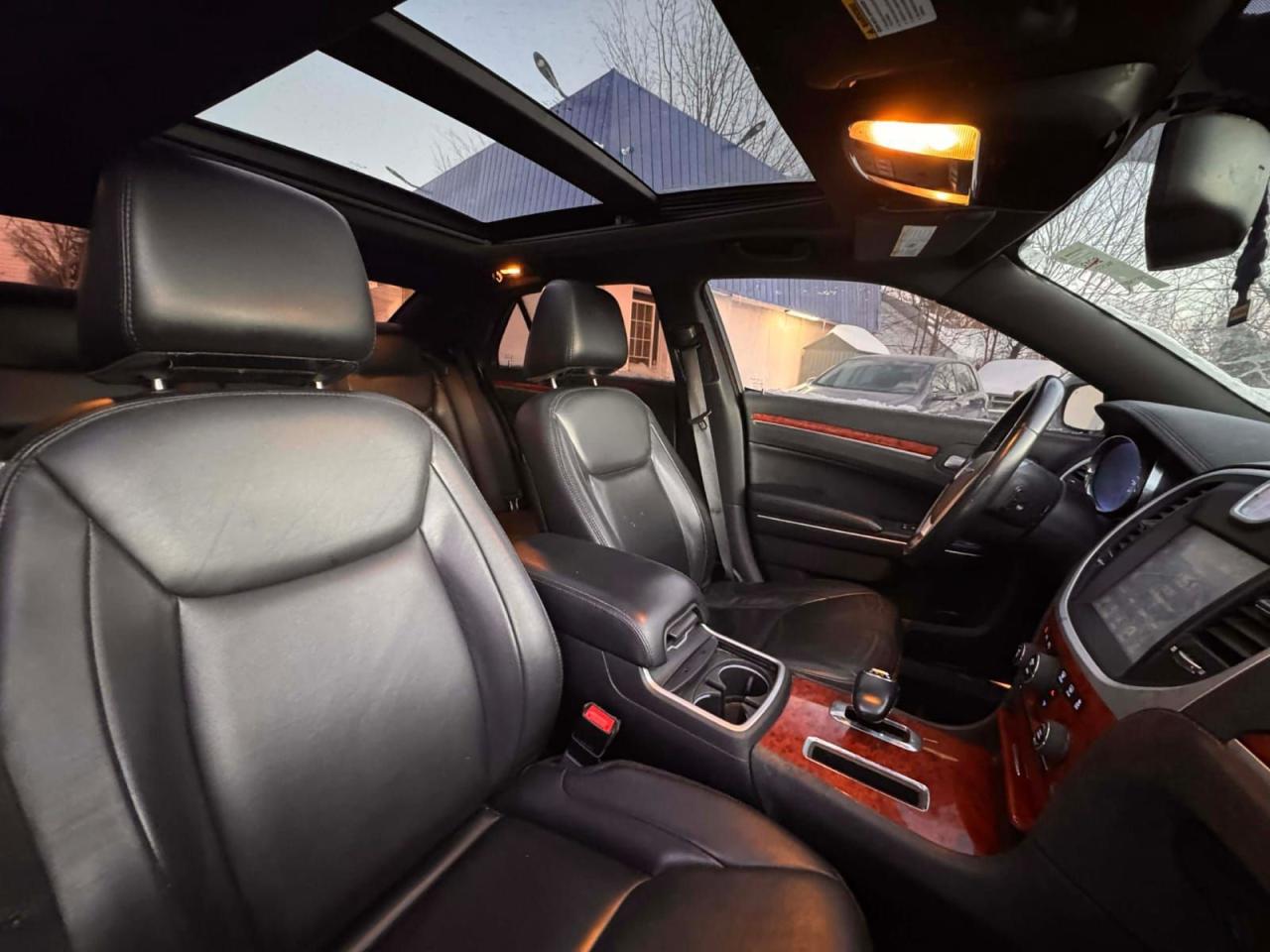 2013 Chrysler 300 Touring  Photo