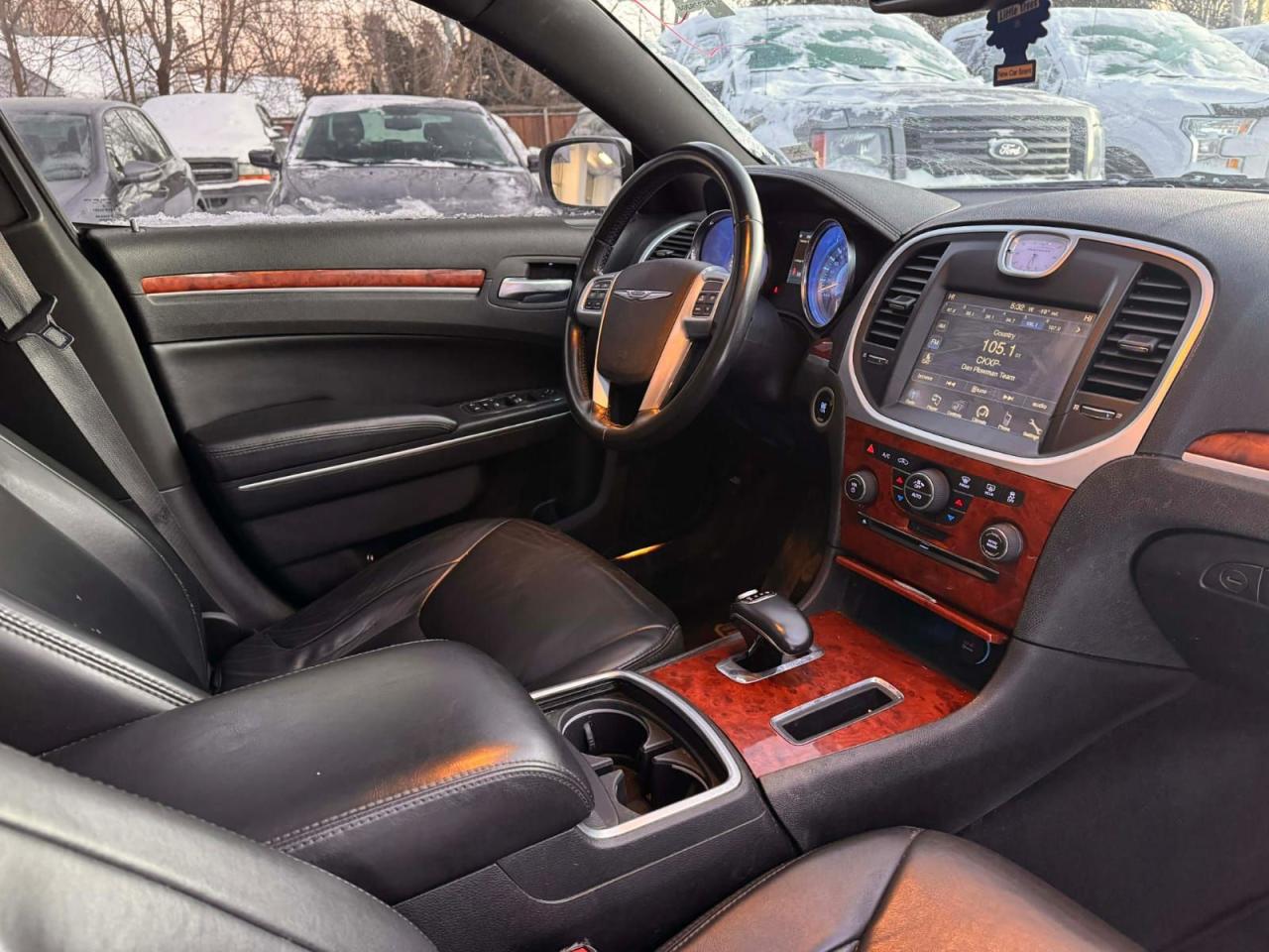 2013 Chrysler 300 Touring  Photo