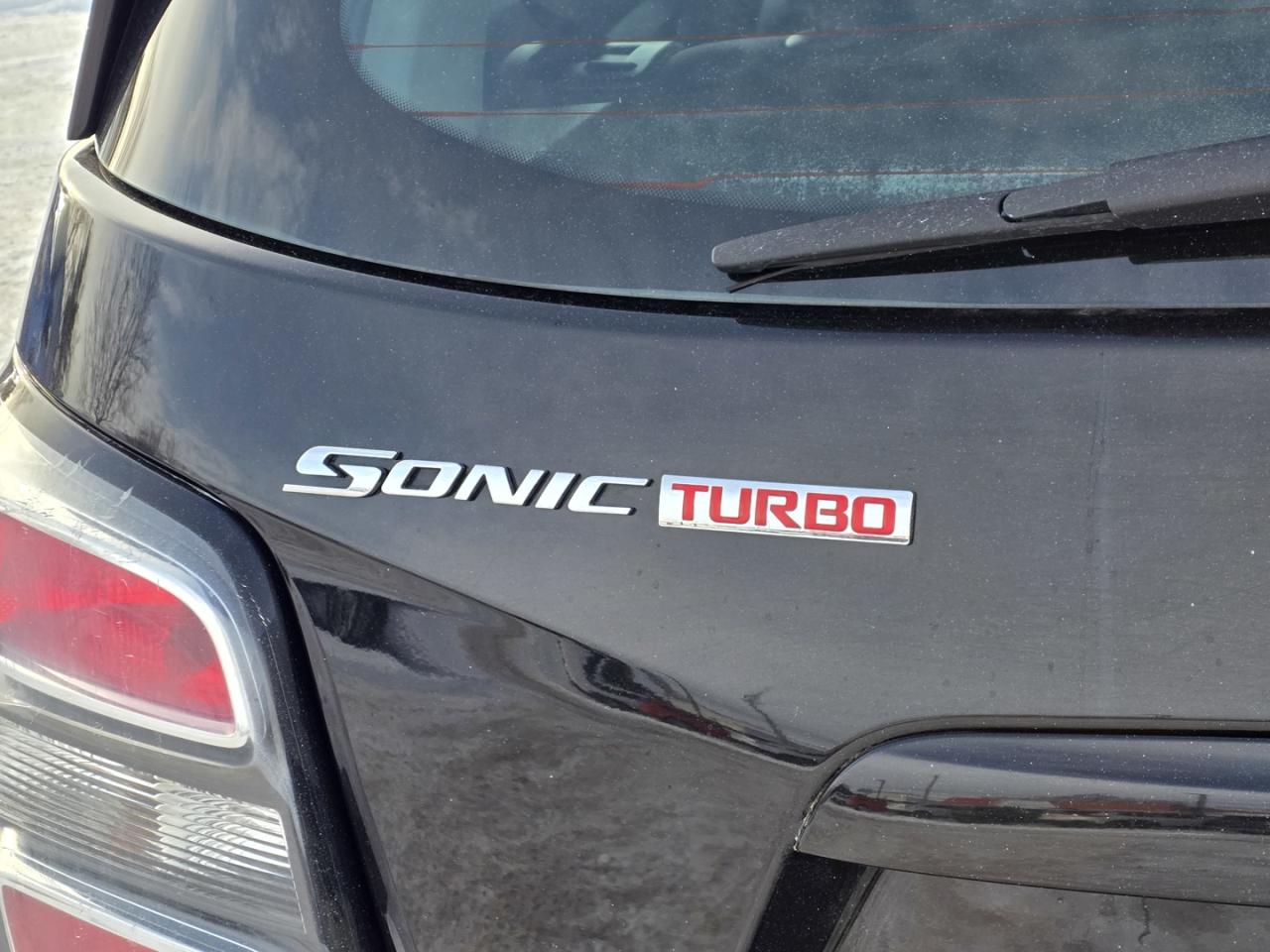 2017 Chevrolet Sonic LT Hatchback RS Photo