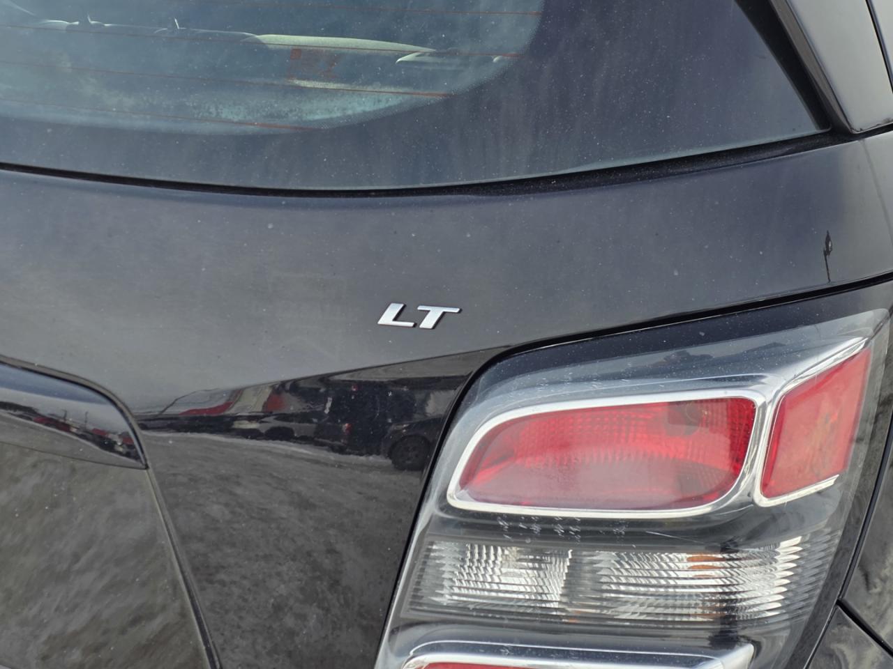 2017 Chevrolet Sonic LT Hatchback RS Photo