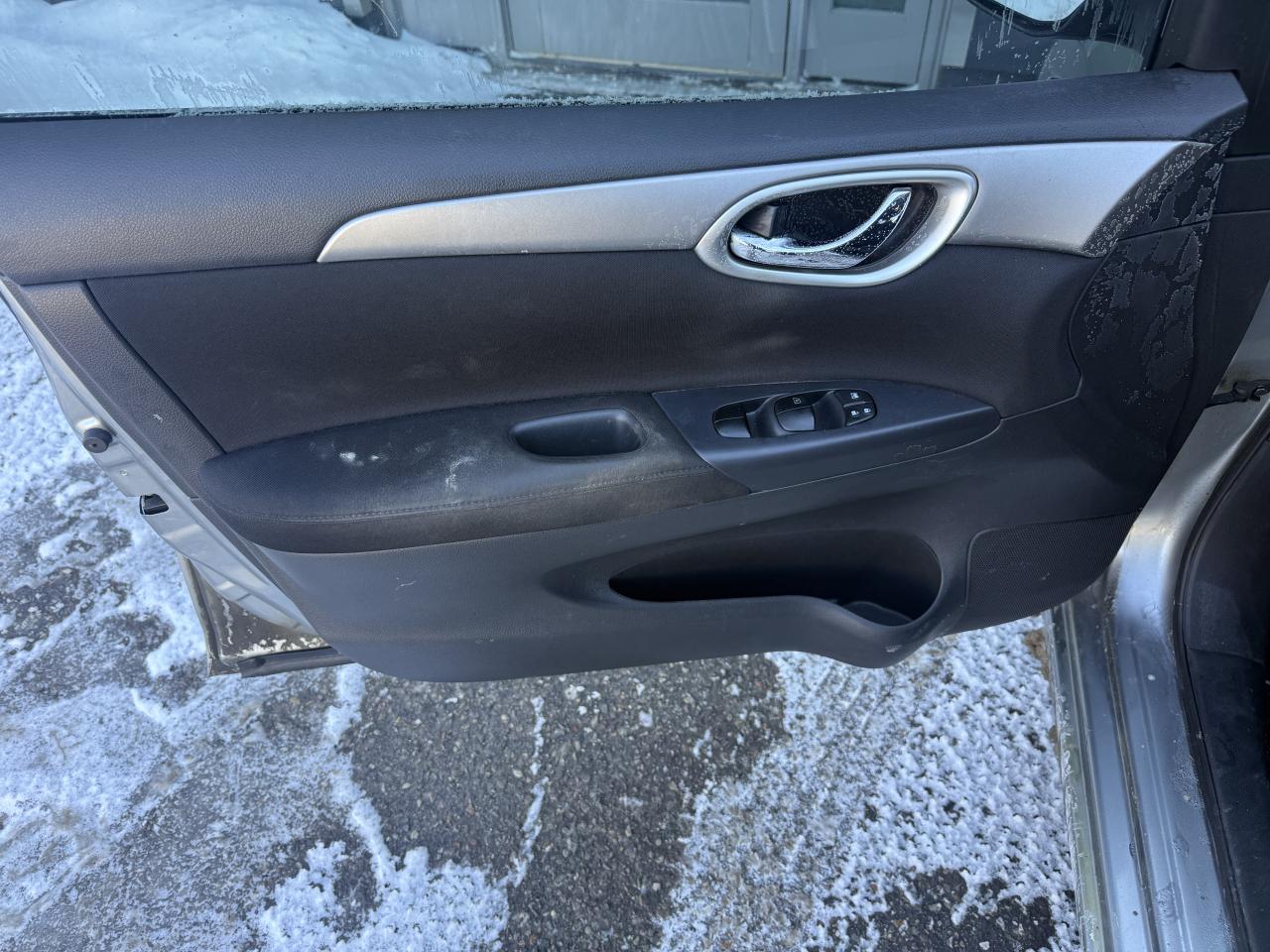 2013 Nissan Sentra S Photo