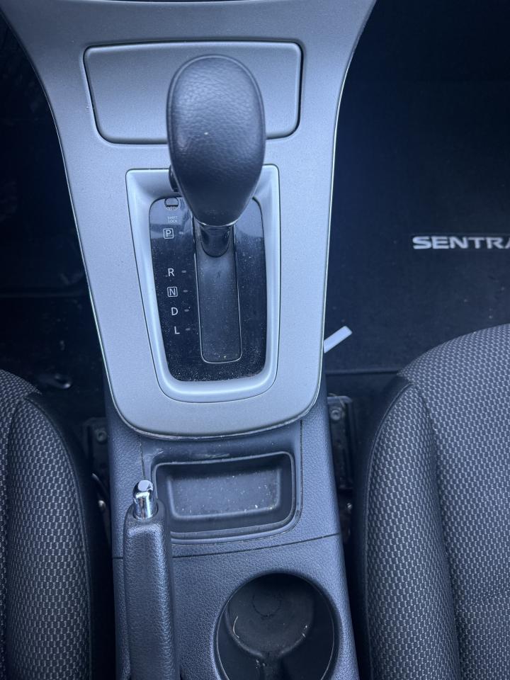 2013 Nissan Sentra S Photo