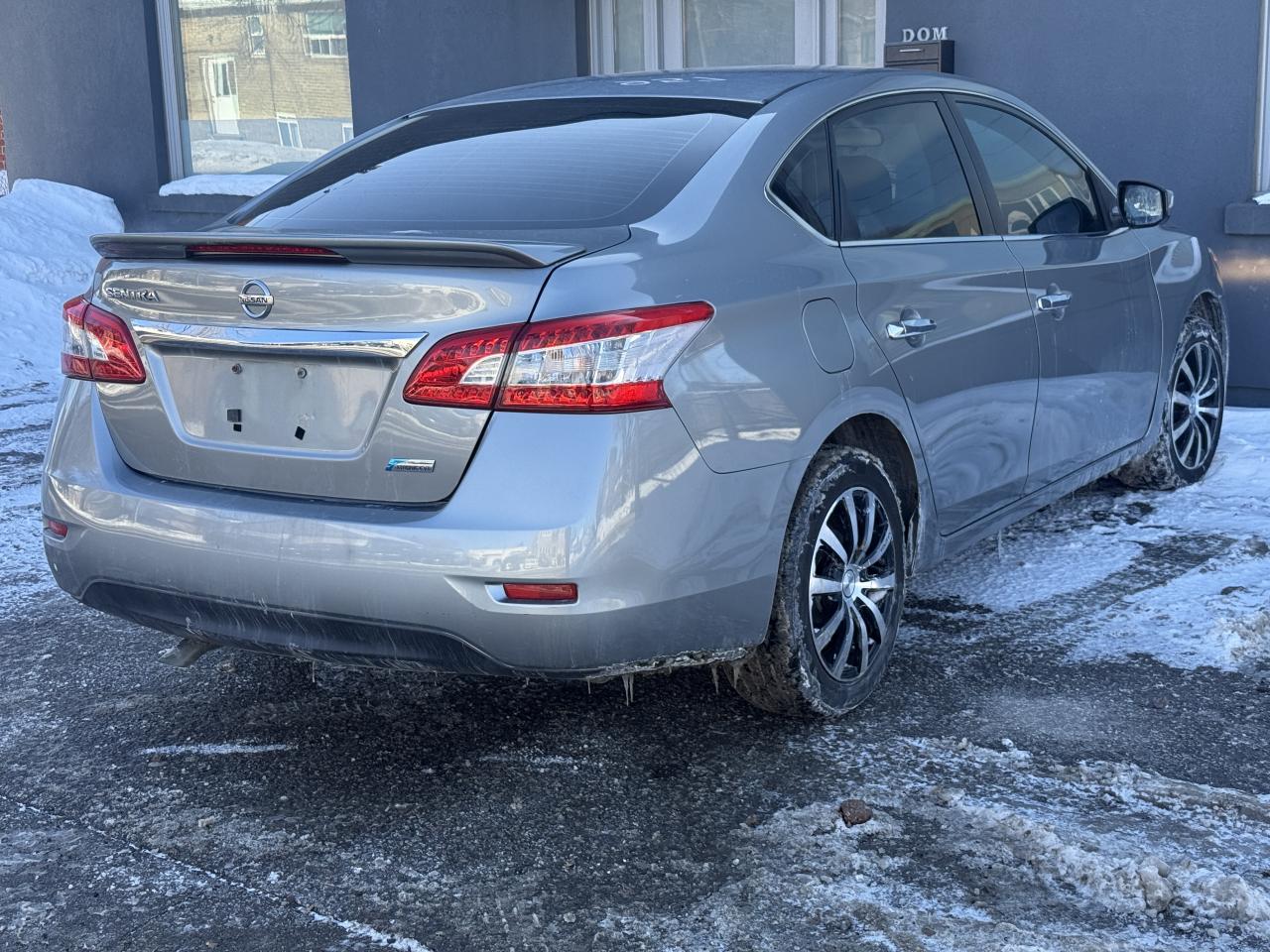 2013 Nissan Sentra S Photo