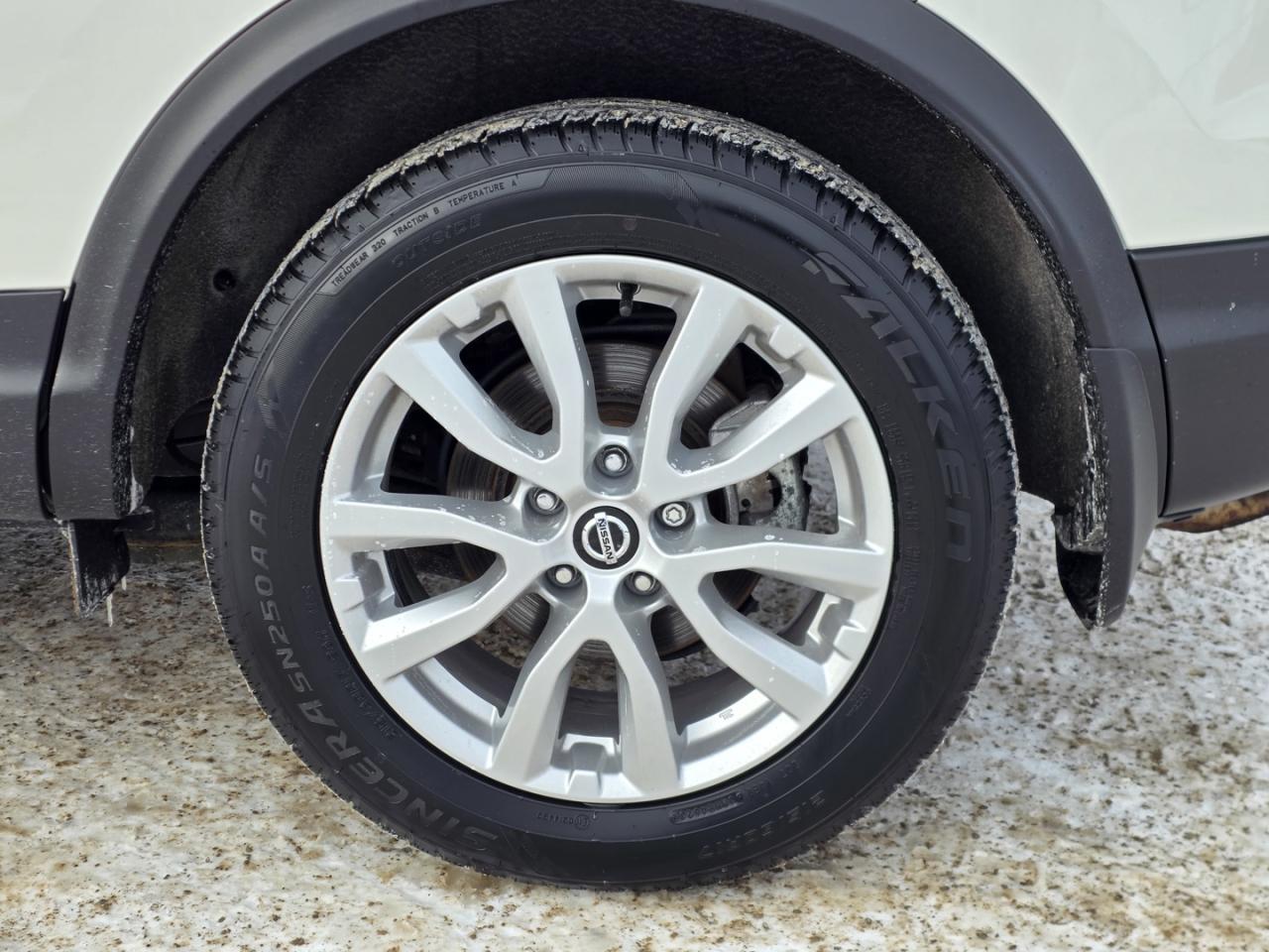 2023 Nissan QUASHQAI SV AWD Photo