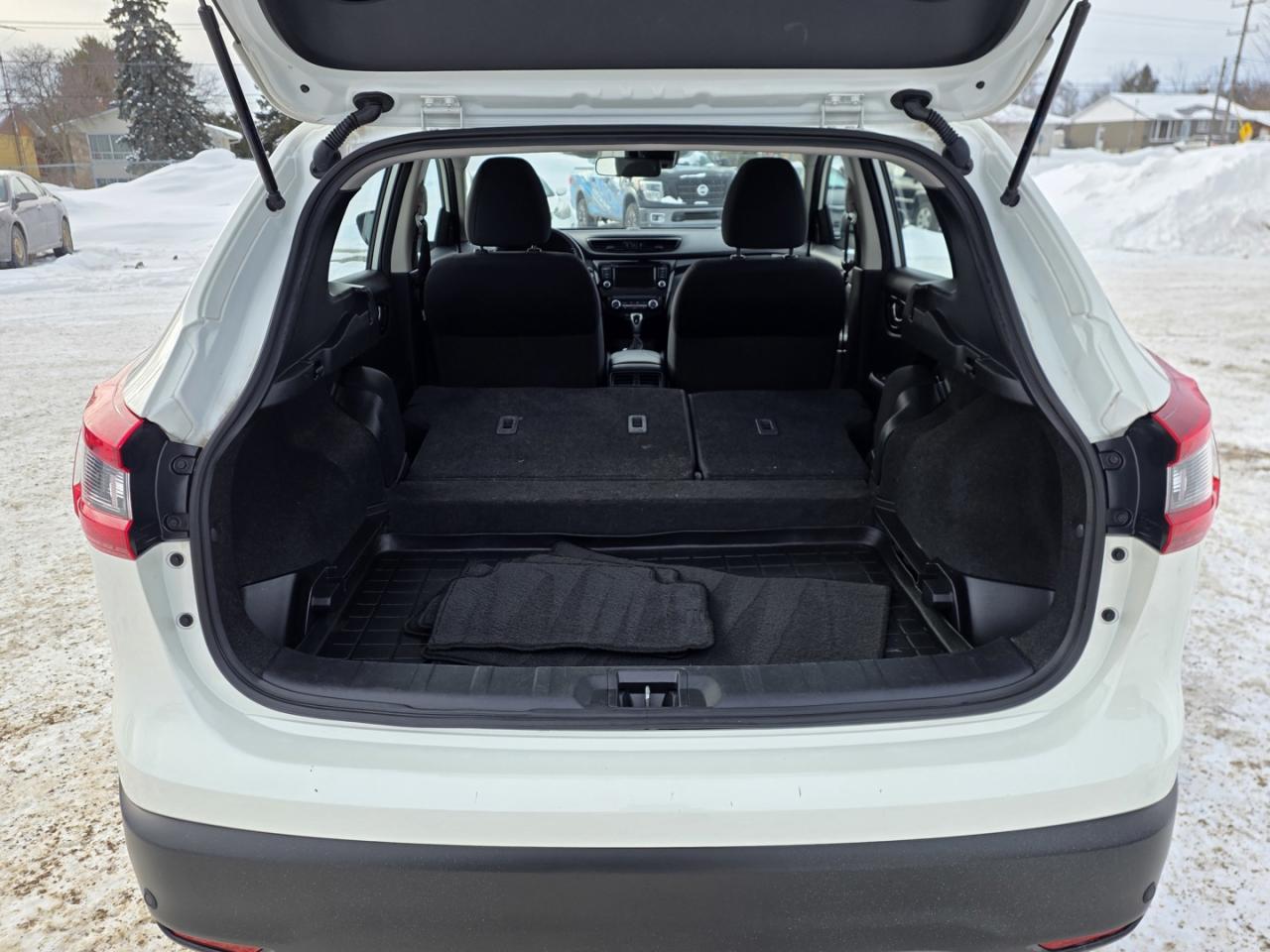 2023 Nissan QUASHQAI SV AWD Photo