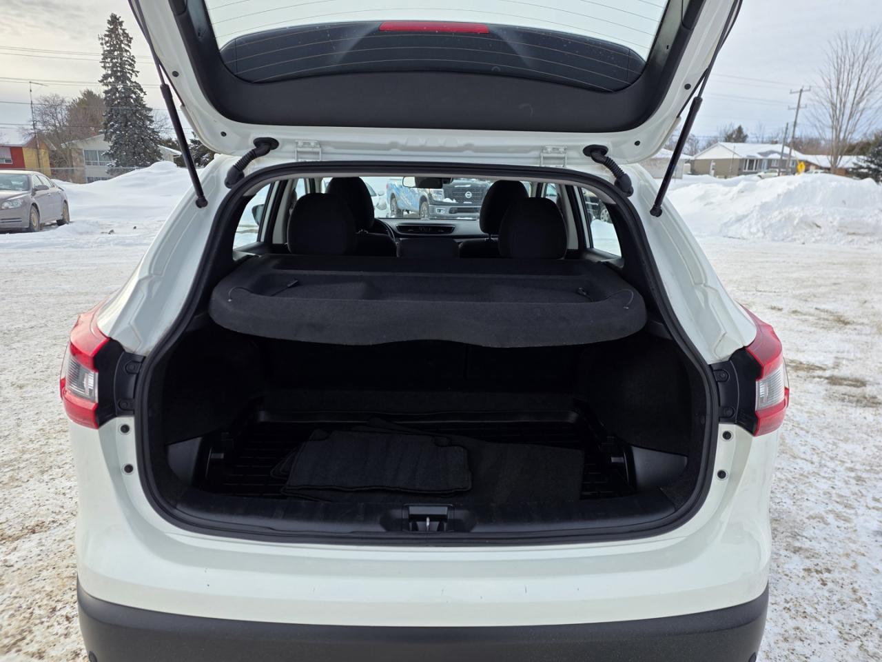 2023 Nissan QUASHQAI SV AWD Photo