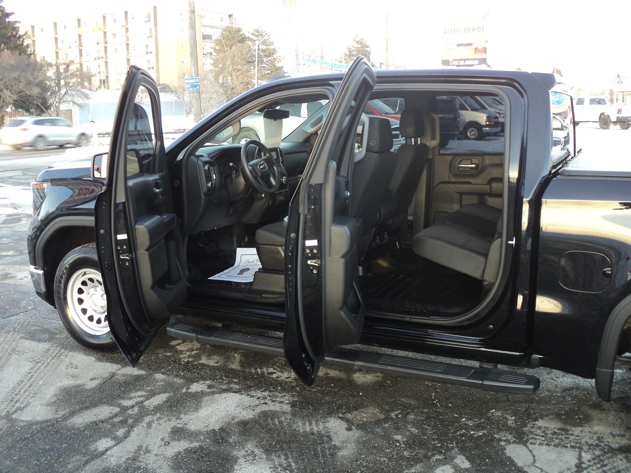 2024 GMC Sierra 1500 Pro CrewCab 4WD 2.7L4cylGas 5'10"Box BackUpCam Photo