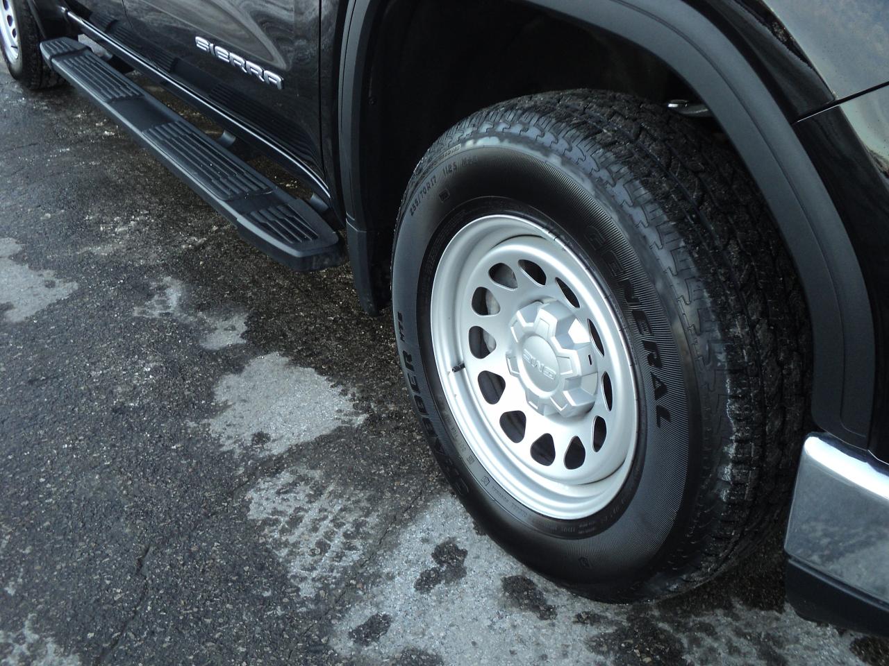 2024 GMC Sierra 1500 Pro CrewCab 4WD 2.7L4cylGas 5'10"Box BackUpCam Photo