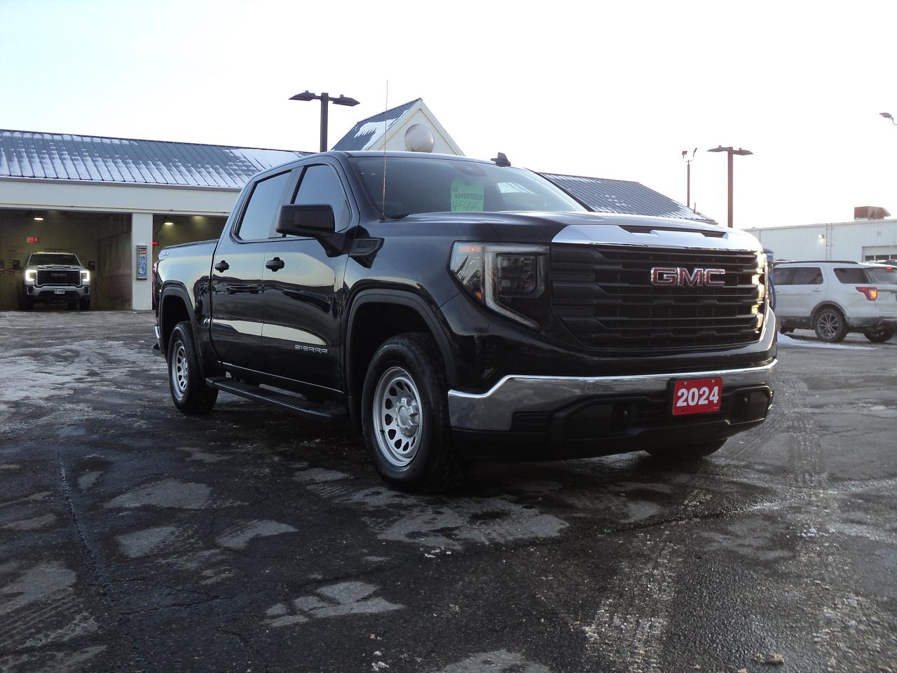 2024 GMC Sierra 1500 Pro CrewCab 4WD 2.7L4cylGas 5'10"Box BackUpCam Photo2