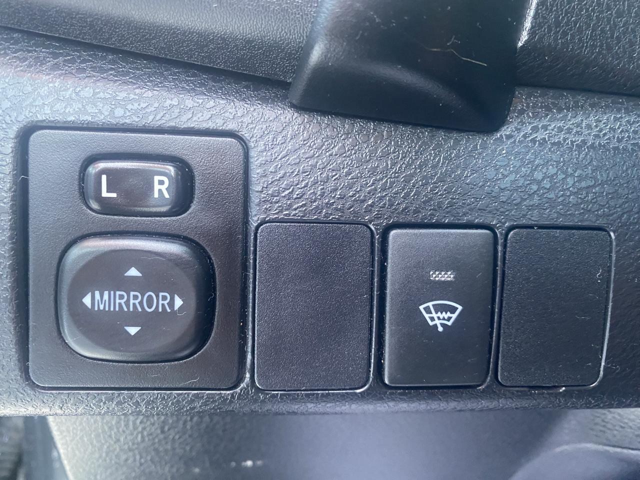 2018 Toyota Corolla LE Photo