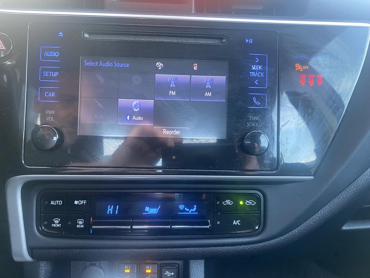 2018 Toyota Corolla LE Photo