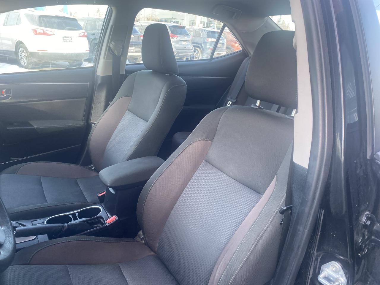 2018 Toyota Corolla LE Photo