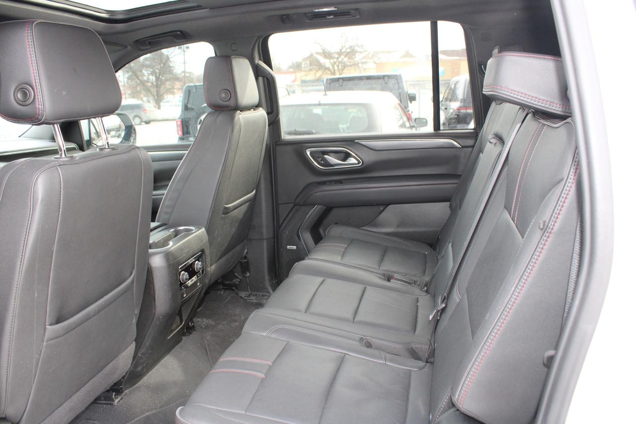 2024 Chevrolet Suburban RST Photo