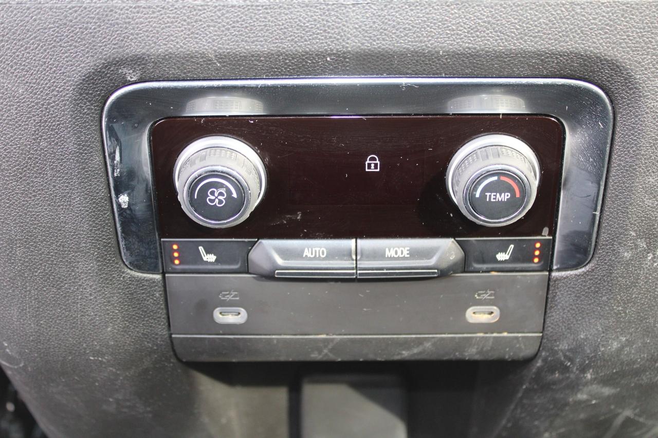 2024 Chevrolet Suburban RST Photo