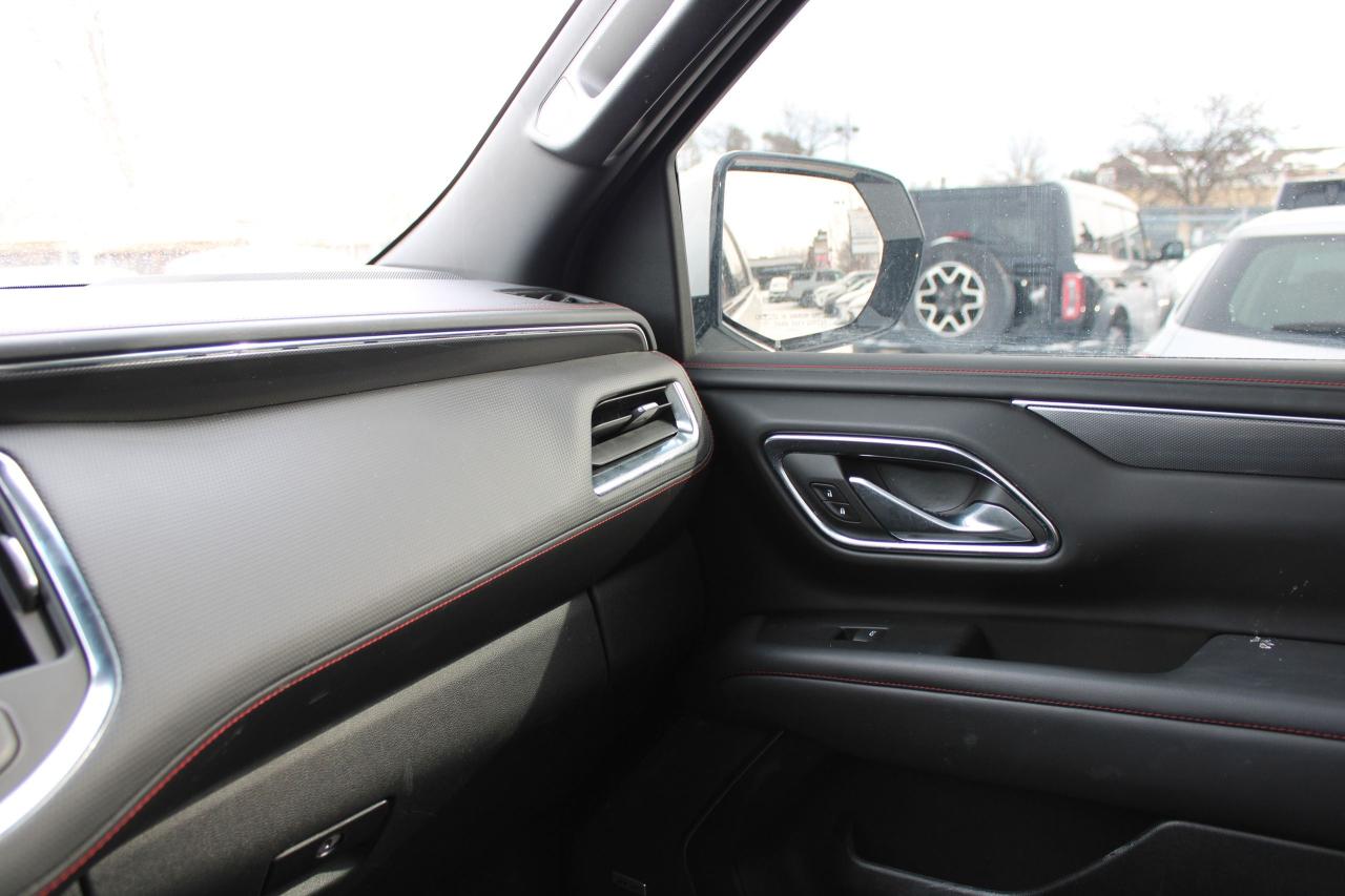 2024 Chevrolet Suburban RST Photo