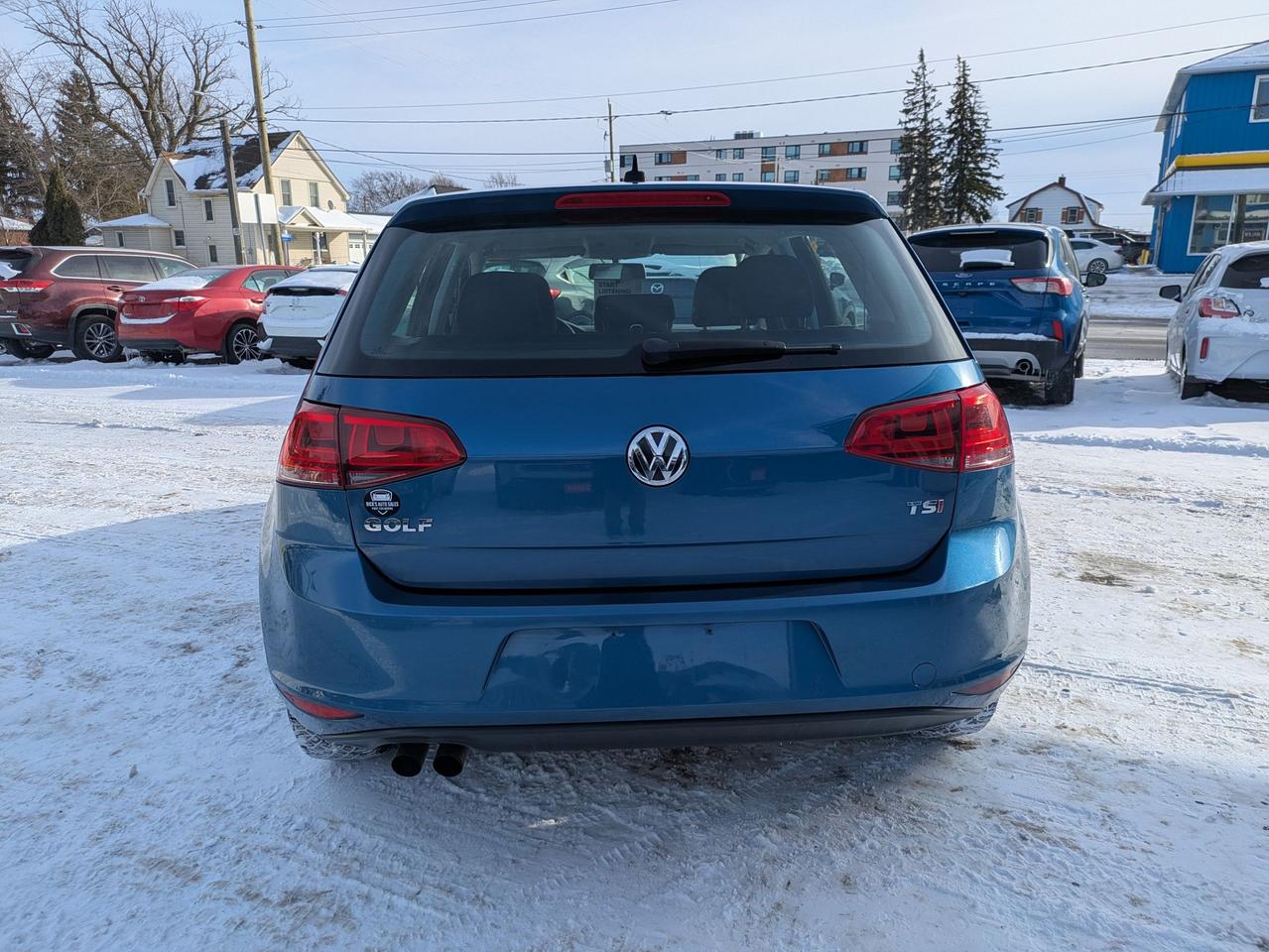 2016 Volkswagen Golf TRENDLINE Photo3