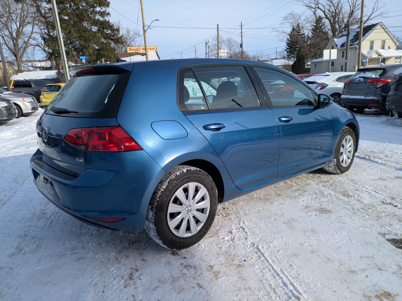 2016 Volkswagen Golf TRENDLINE Photo4