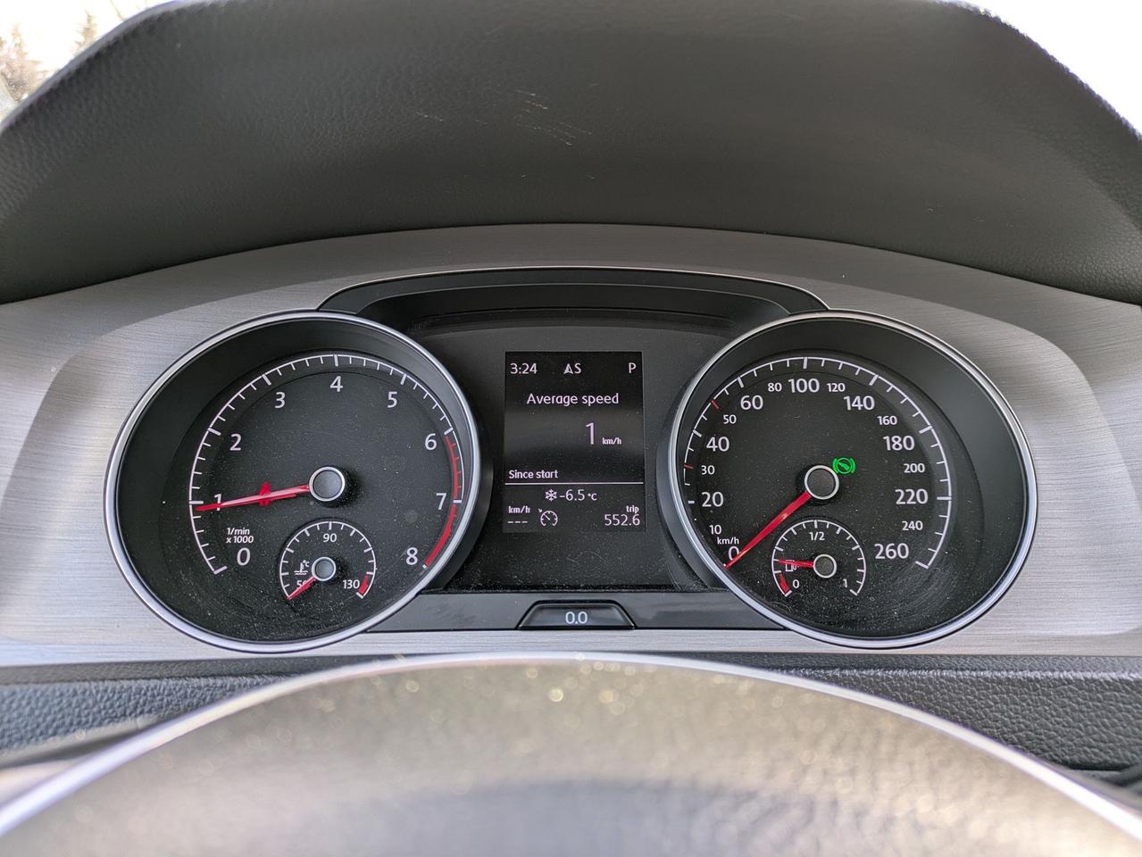 2016 Volkswagen Golf TRENDLINE Photo