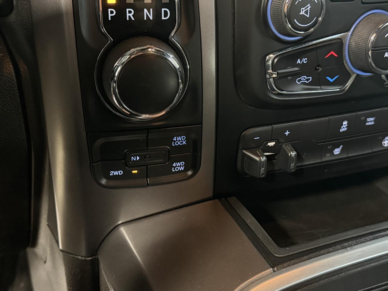 2021 RAM 1500 Classic Warlock HEMI|SUNROOF|ONEOWNER|NOACCIDENT Photo