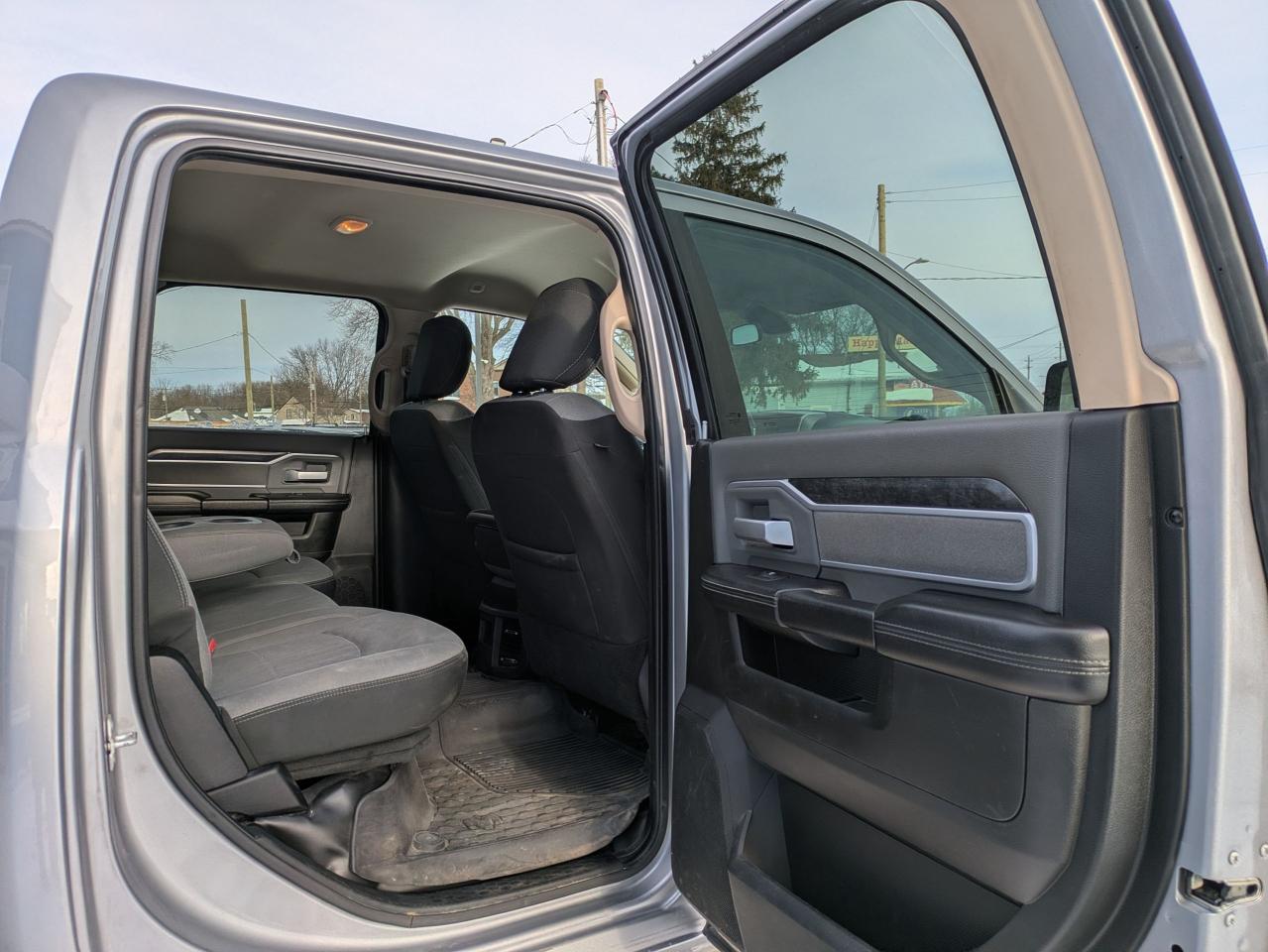 2019 RAM 2500 Big Horn 4x4 Crew Cab 8' Box Photo