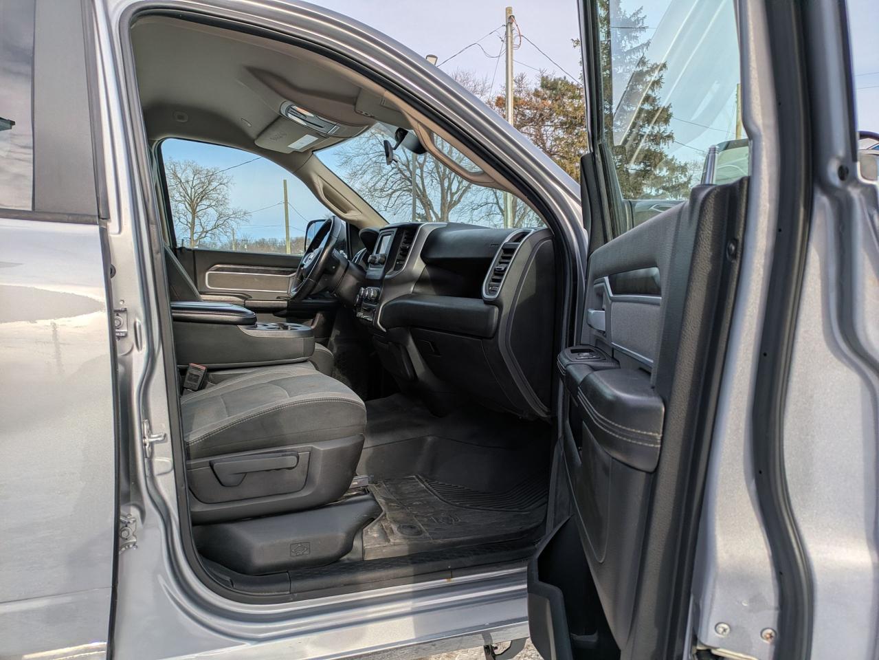 2019 RAM 2500 Big Horn 4x4 Crew Cab 8' Box Photo