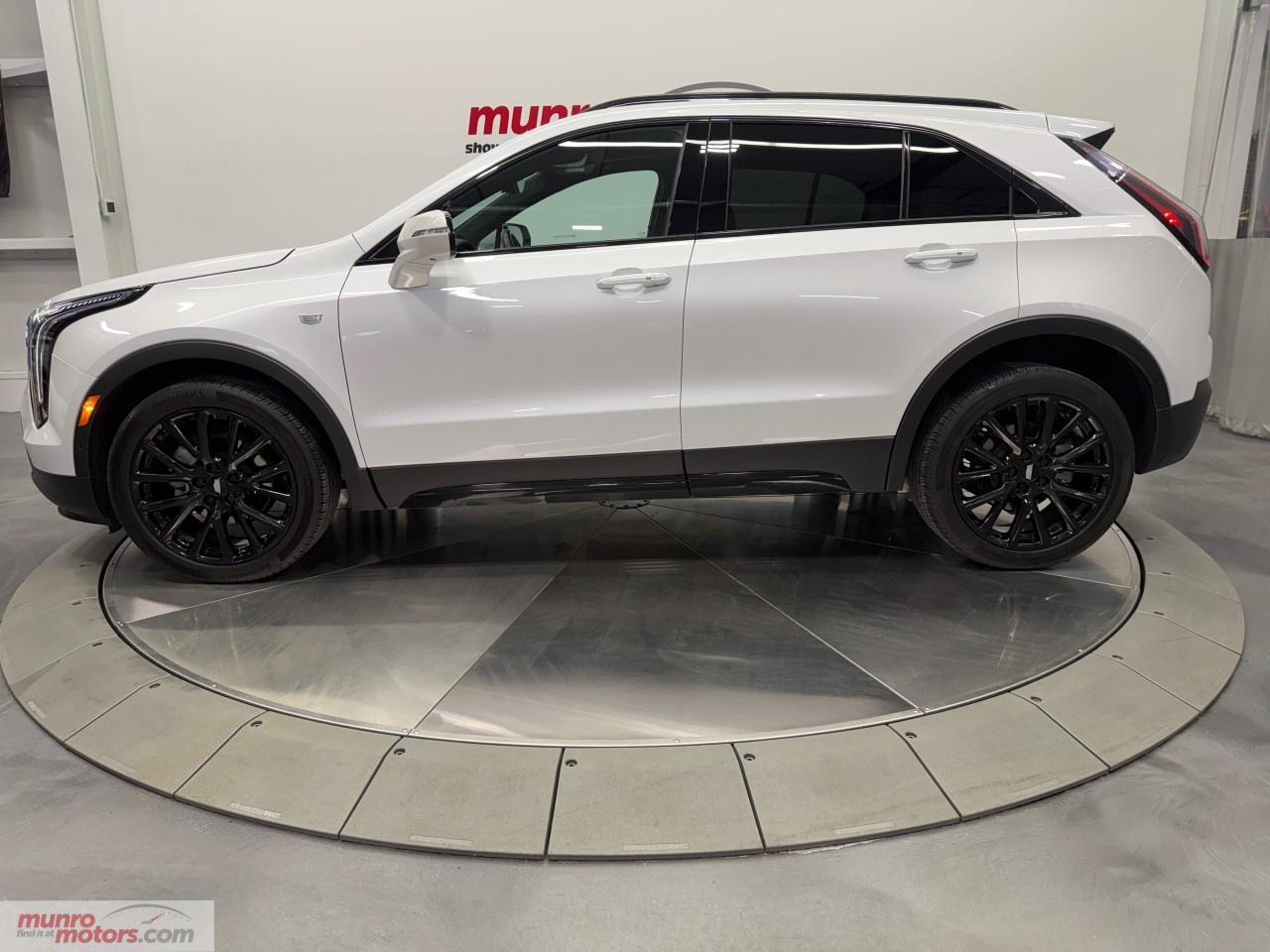 2023 Cadillac XT4 AWD 4dr Sport Photo3