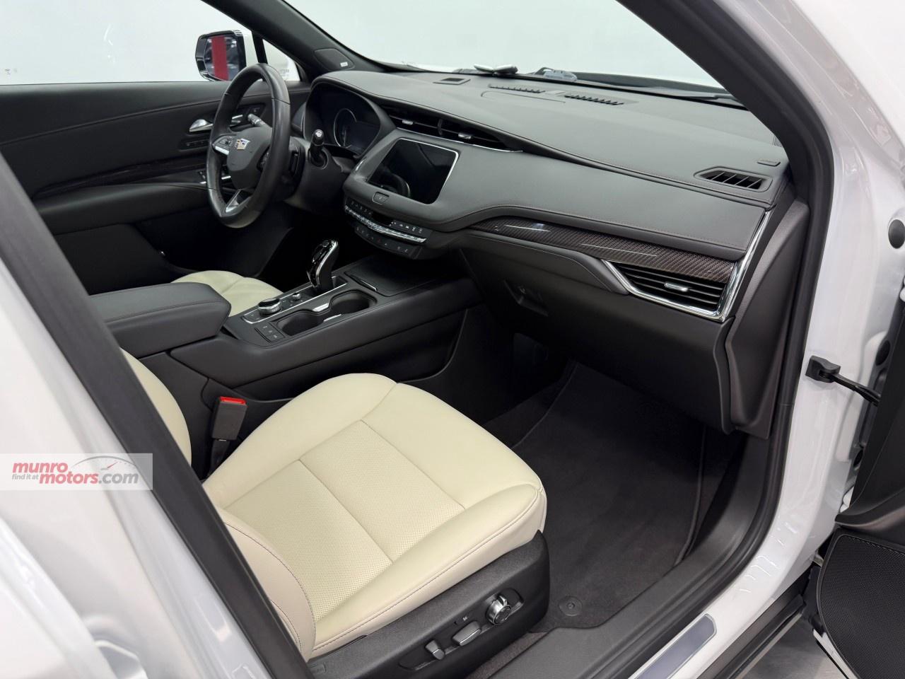 2023 Cadillac XT4 AWD 4dr Sport Photo