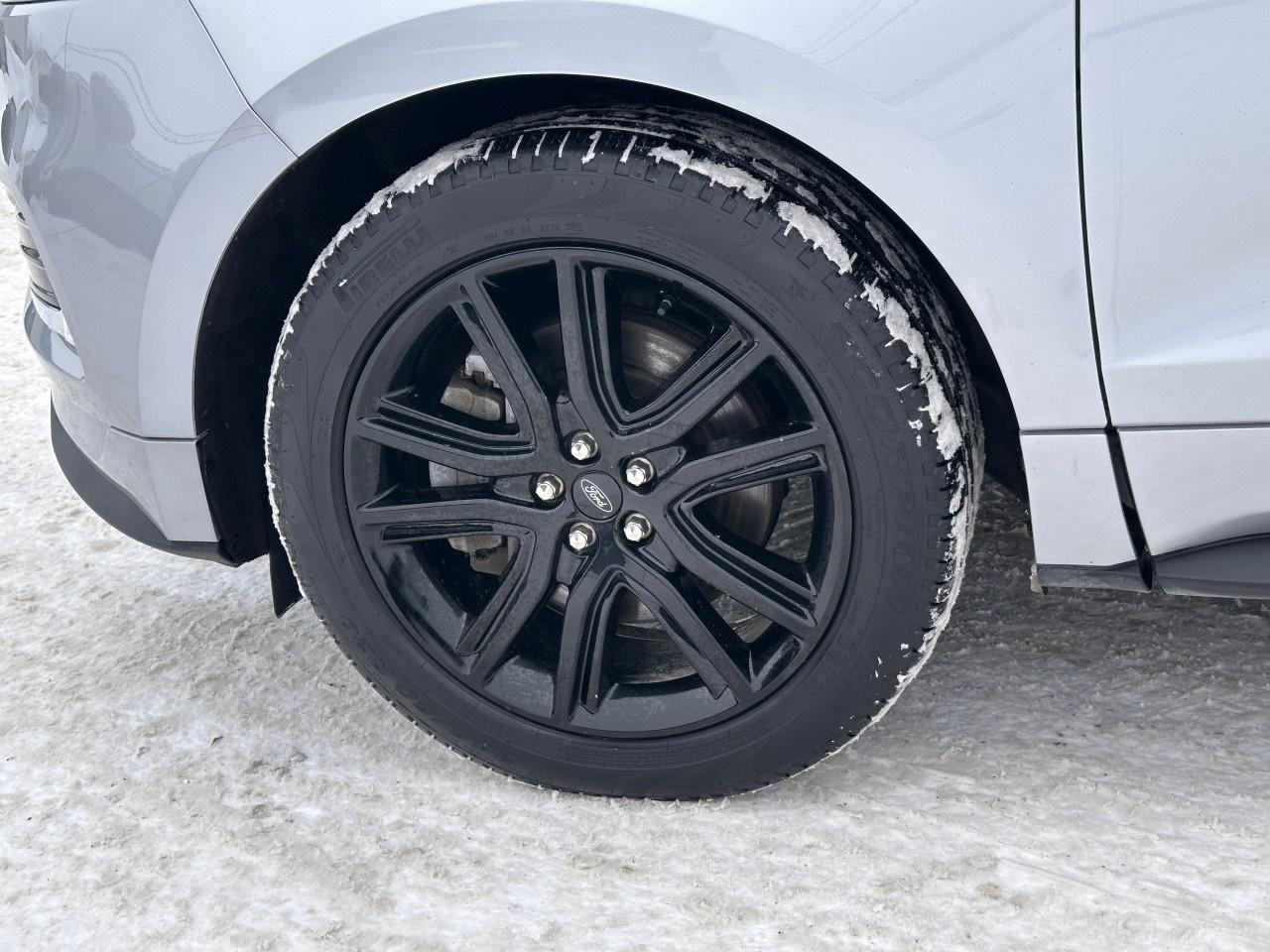 2022 Ford Edge ST Line AWD Photo