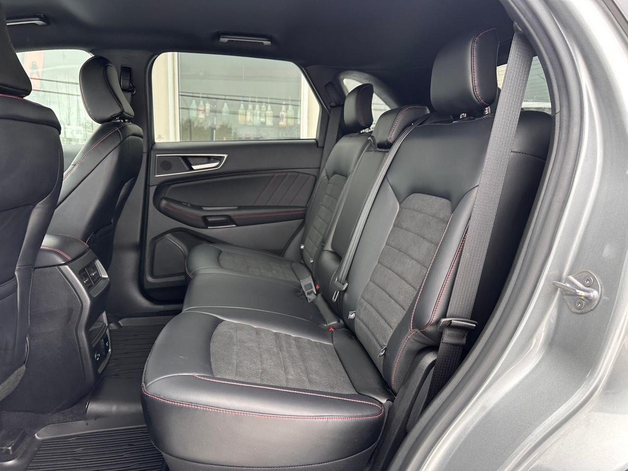 2022 Ford Edge ST Line AWD Photo