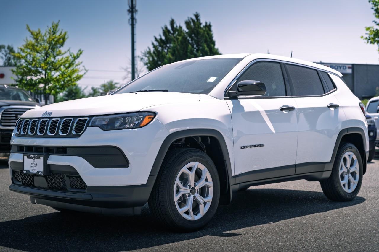 13573325