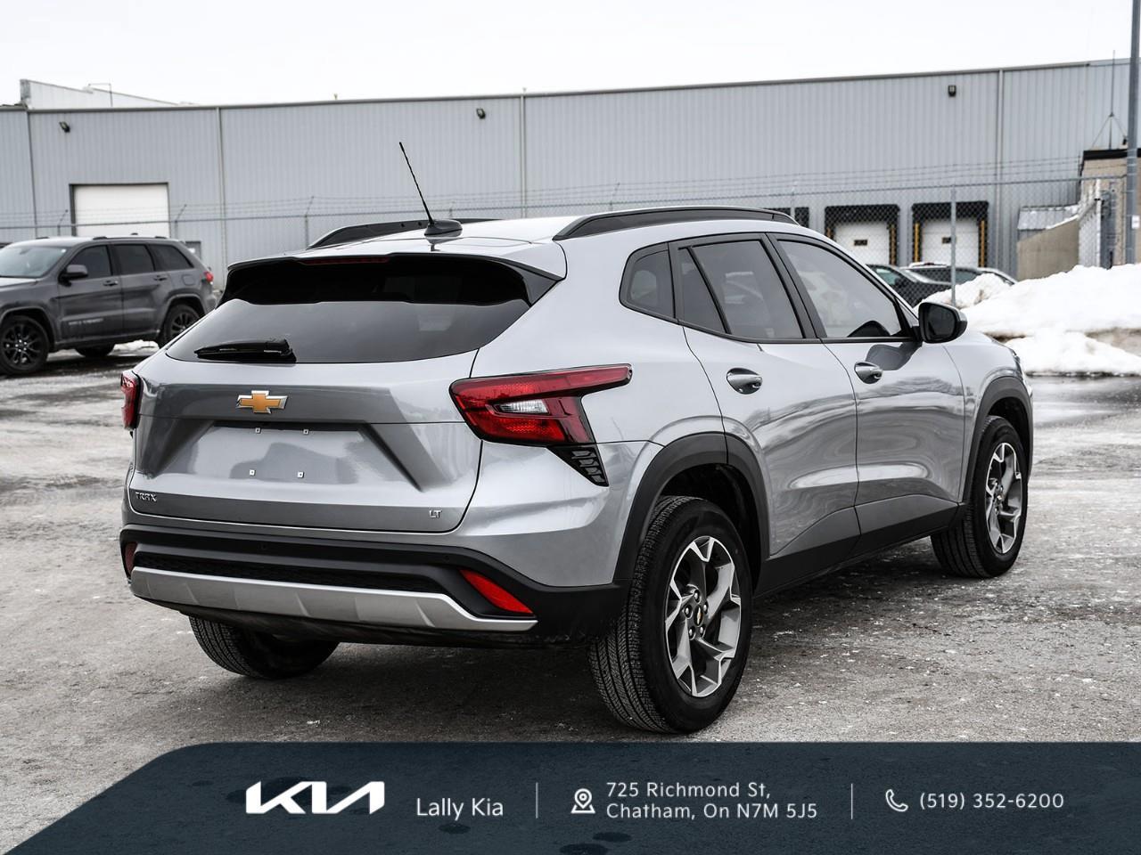 2025 Chevrolet Trax LT New Arrival | Clean CarFax | One Owner | Local Trade | Low KMs Photo
