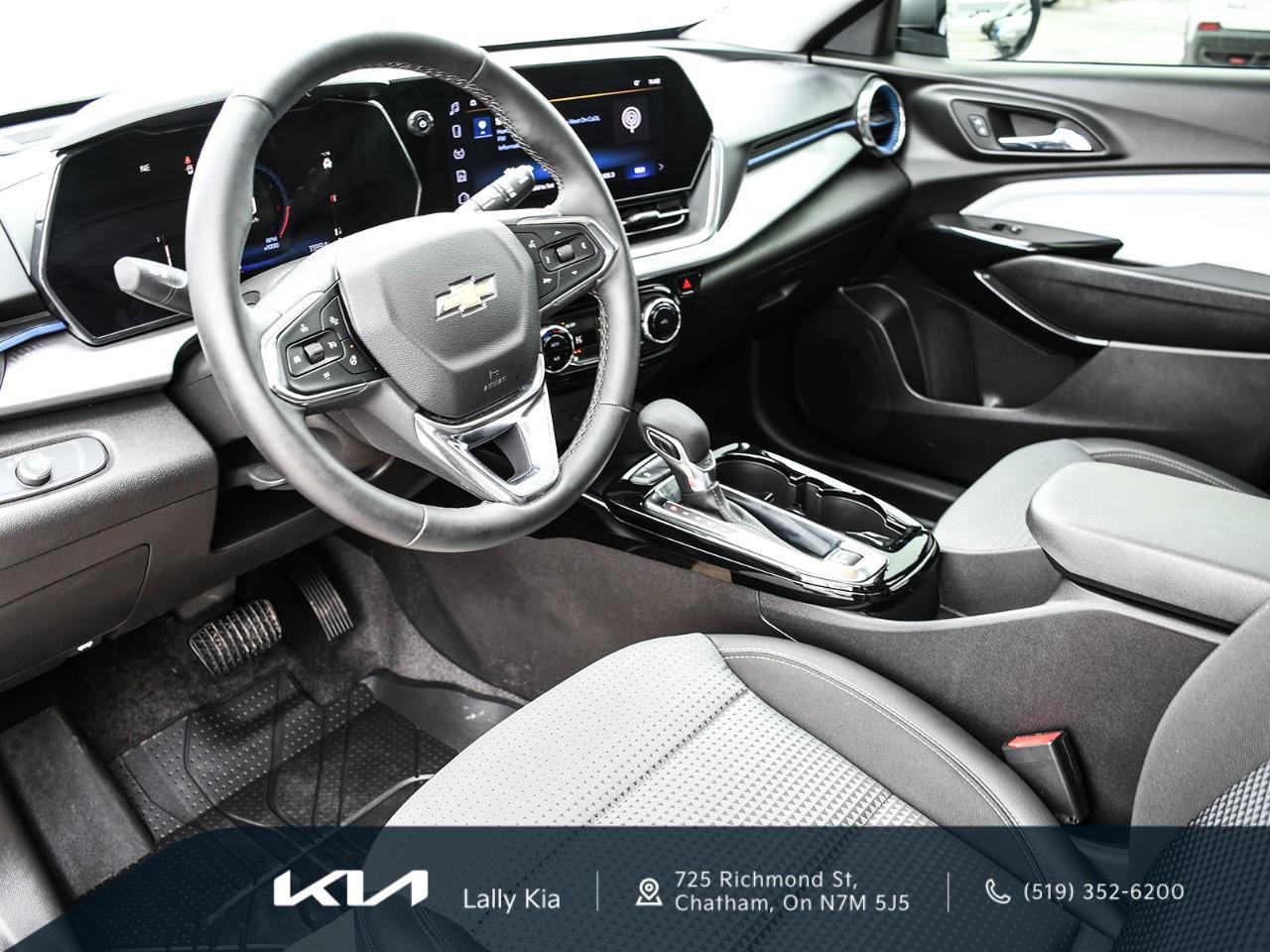 2025 Chevrolet Trax LT New Arrival | Clean CarFax | One Owner | Local Trade | Low KMs Photo