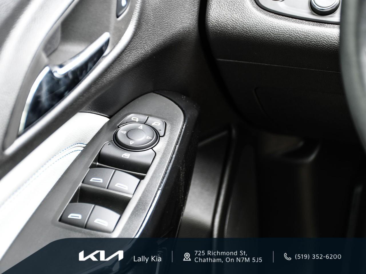 2025 Chevrolet Trax LT New Arrival | Clean CarFax | One Owner | Local Trade | Low KMs Photo