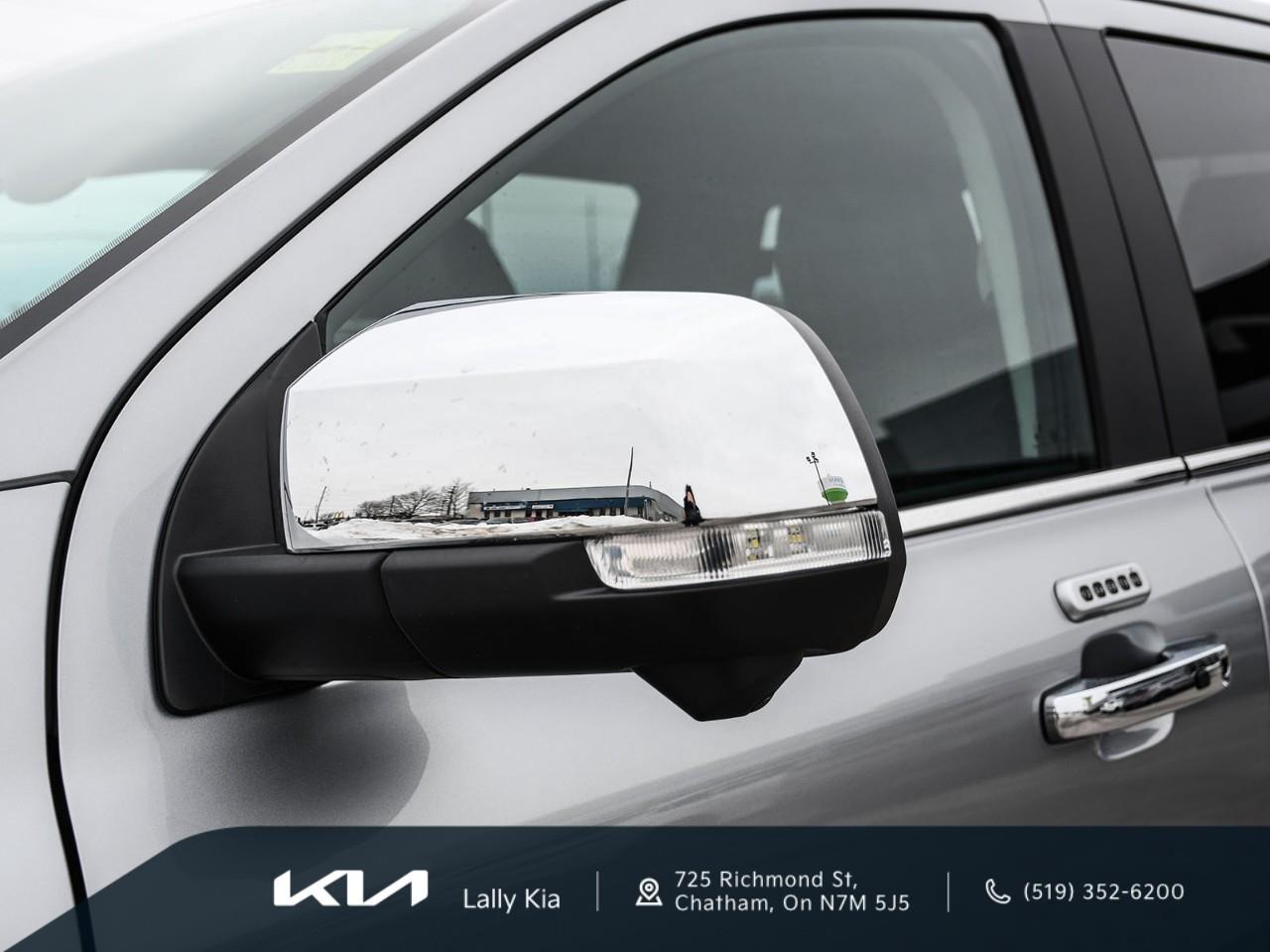 2024 Ford Ranger Lariat New Arrival | Clean CarFax | Chrome Pkg | Leather Photo