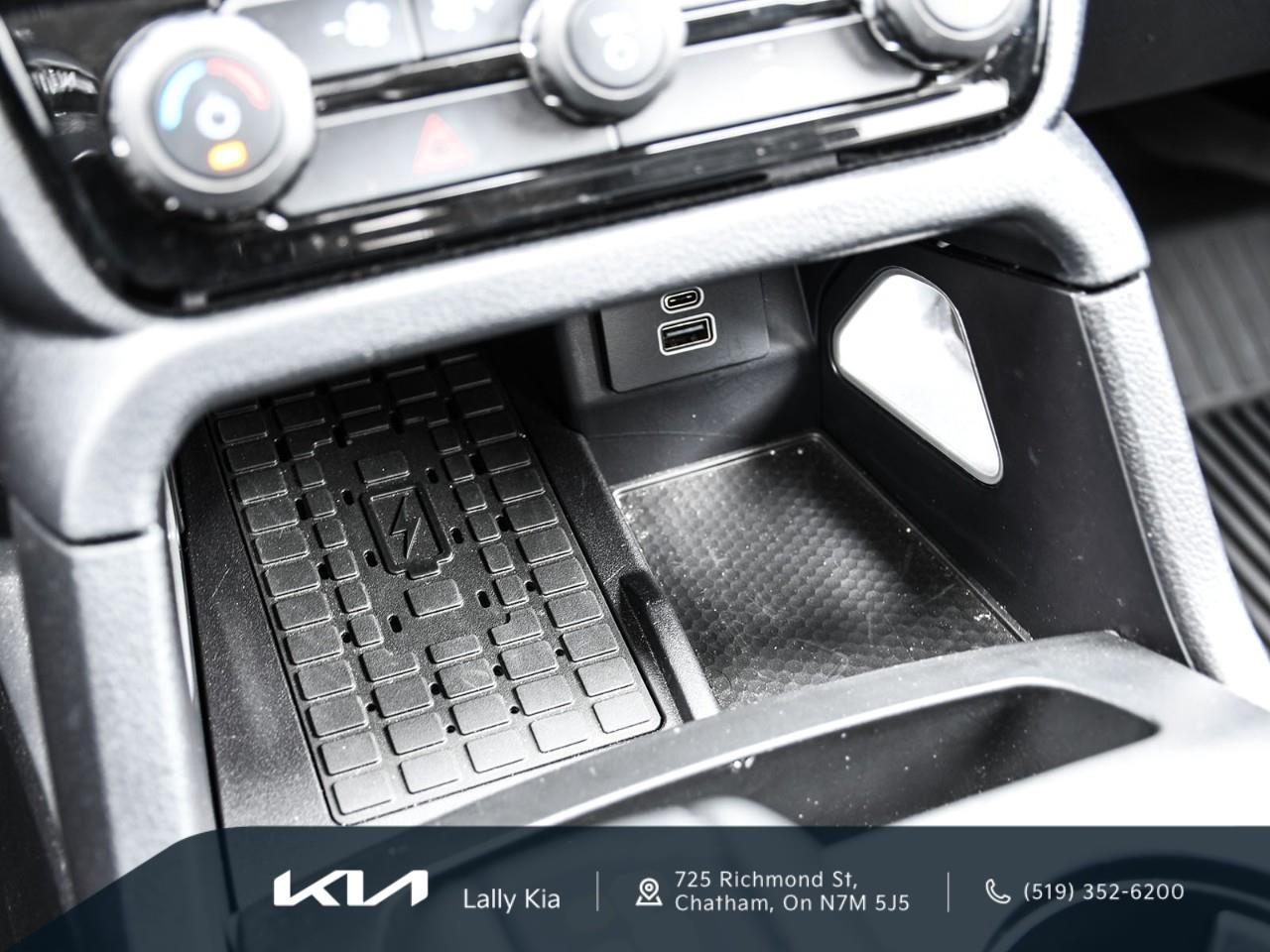 2024 Ford Ranger Lariat New Arrival | Clean CarFax | Chrome Pkg | Leather Photo