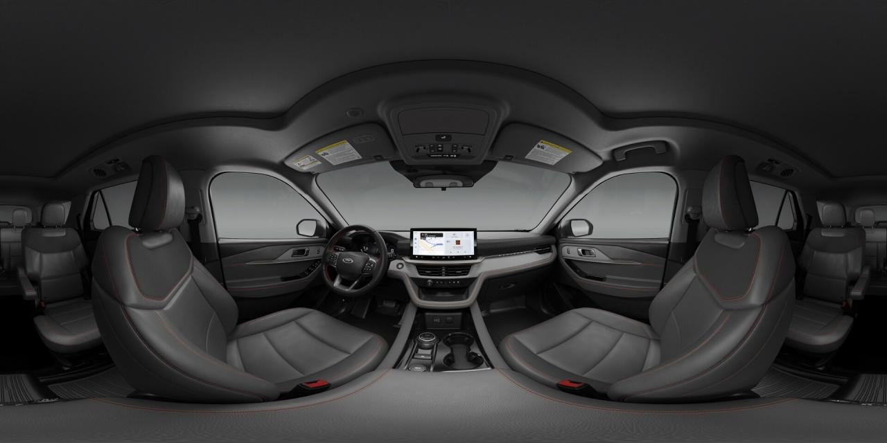 2026 Ford Explorer Active Photo